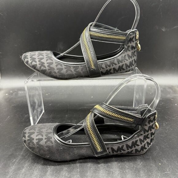 Michael Kors Strappy Zaza Ballet Flats Girls Size 2 Black Logo Designer - Picture 2 of 6